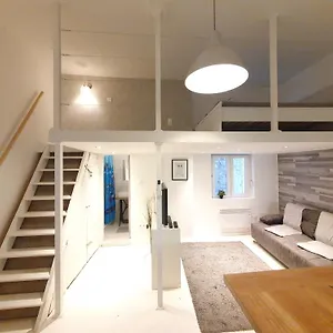  Apartment Vintage Near Boulevard With Ac After Renovation