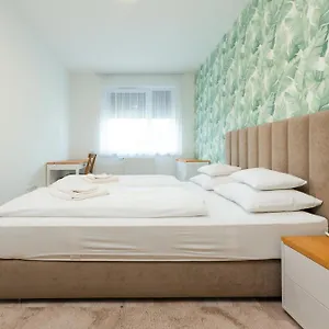 Apartman Dagaly By Urbanrent, Budapest